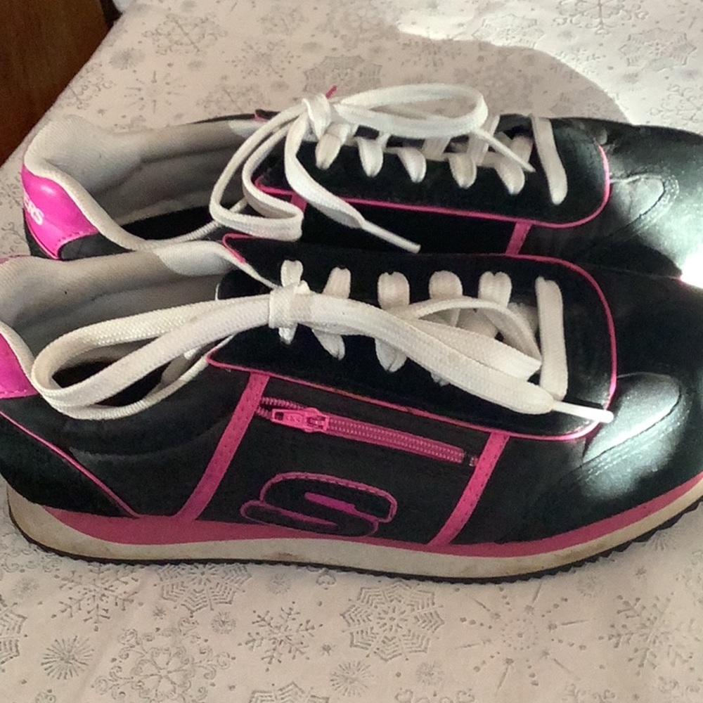 Skechers Shoes View 4